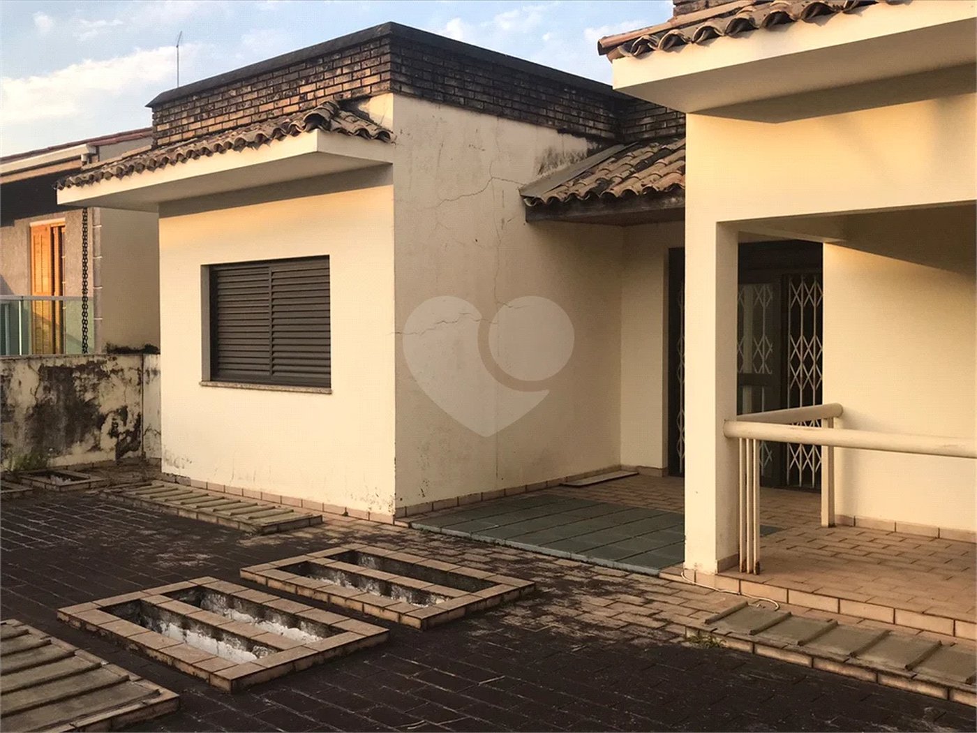 Sobrado à venda com 5 quartos, sendo 1 suíte, em Tremembé, São Paulo, SP
