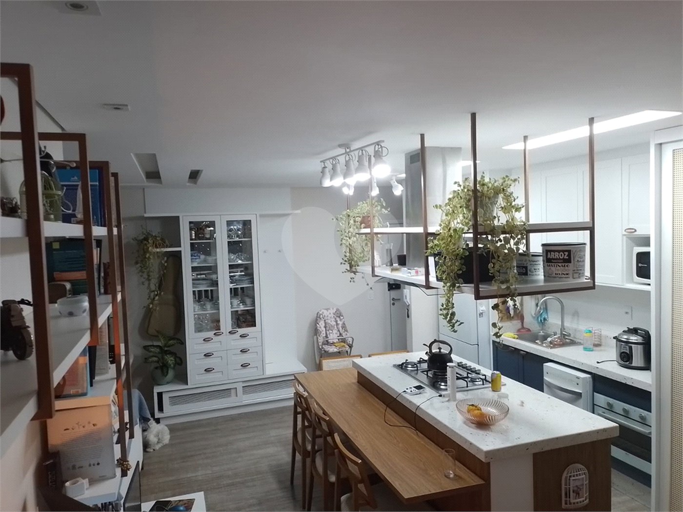 Apartamento à venda com 2 quartos, sendo 1 suíte,  em Mogi Moderno, Mogi das Cruzes, SP