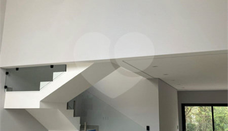 Casa à venda com 4 quartos, sendo 3 suítes,  no condomínio Recanto dos Paturis, Vinhedo - SP