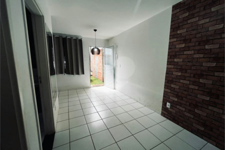 Casa à venda com 2 quartos em Jardim Nova Era, Itapetininga, SP