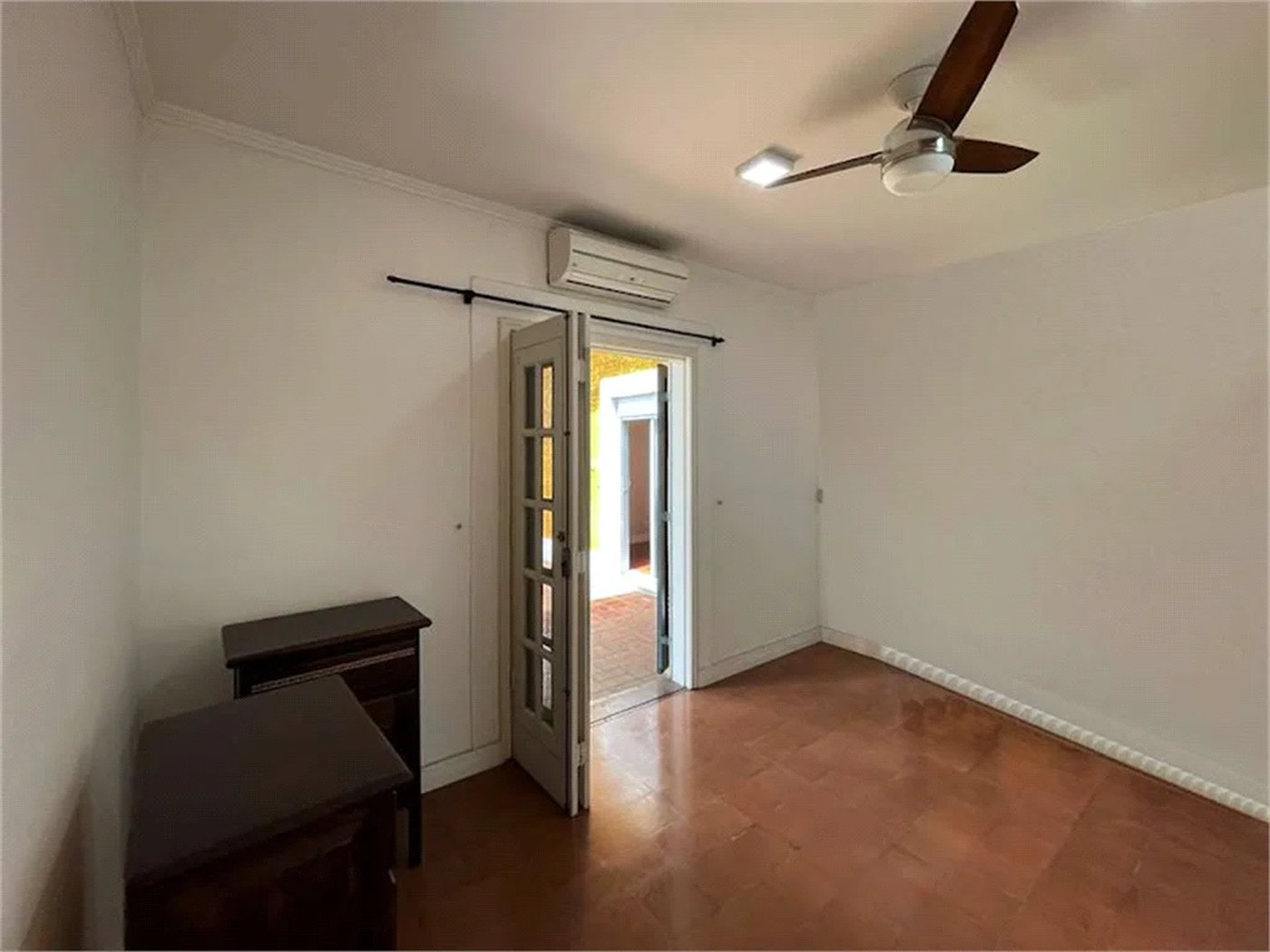 Casa à venda com 4 suítes no condomínio Miollo da Granja, Cotia - SP