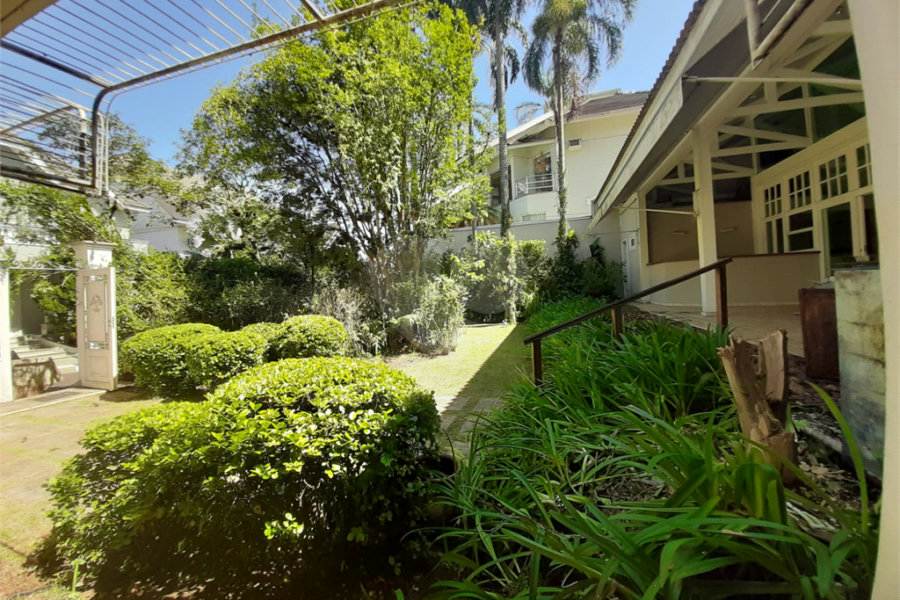 Casa à venda com 3 suítes no condomínio Chácara Francesa, São Paulo - SP