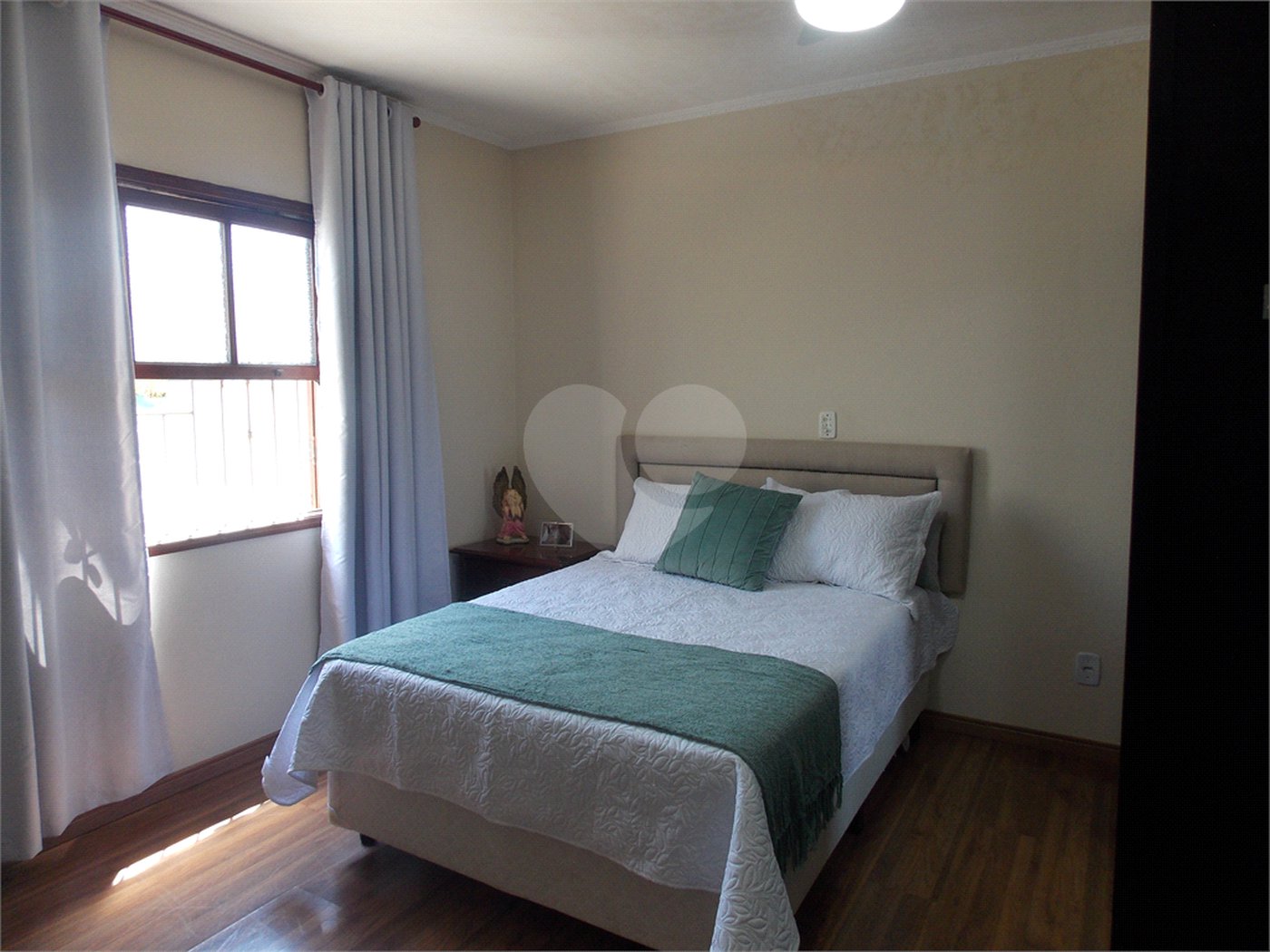 Casa à venda com 4 quartos, sendo 2 suítes, em Jardins, Bragança Paulista, SP