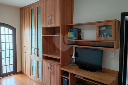 Casa à venda com 3 quartos, sendo 1 suíte, em Chácara Jafet, Mogi das Cruzes, SP