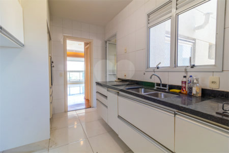 Apartamento à venda com 3 suítes em Brooklin, São Paulo, SP