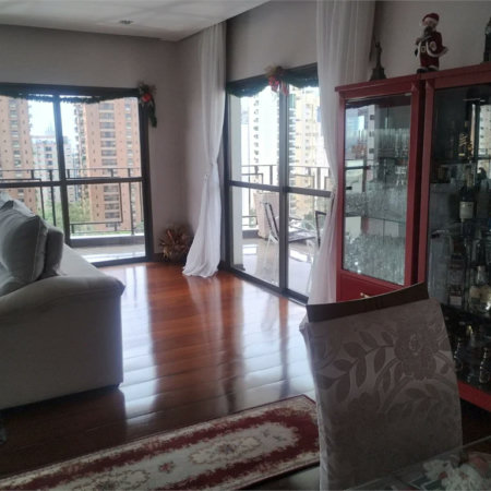 Apartamento à venda ou para alugar com 4 quartos, sendo 1 suíte, em Vila Andrade, São Paulo, SP