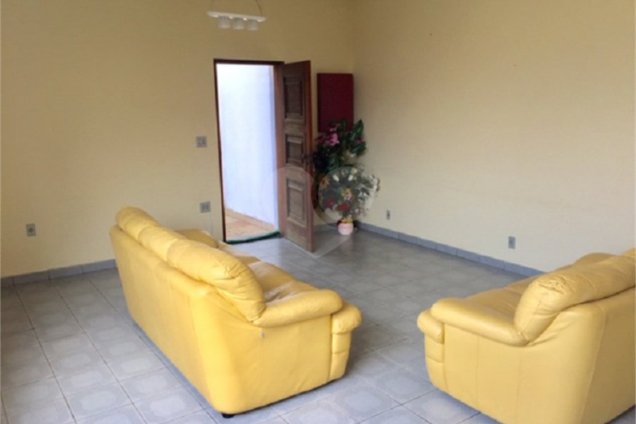 Sobrado à venda com 5 quartos, sendo 2 suítes,  em Tremembé, São Paulo, SP