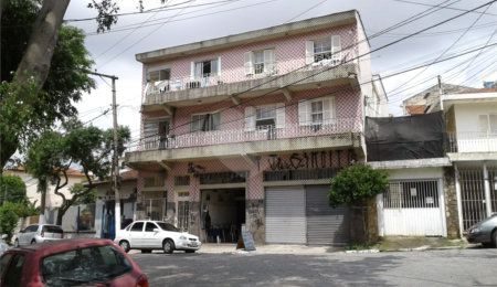 Prédio à venda com 3 quartos, sendo 2 suítes,  em Vila Nivi, São Paulo, SP