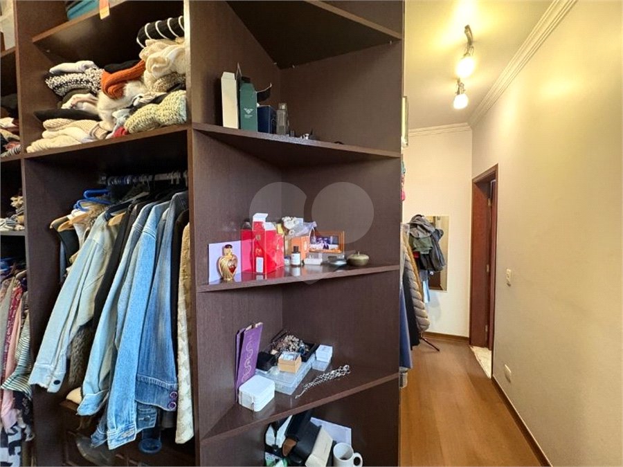 Casa à venda com 4 suítes no condomínio Granja Olga II, Sorocaba - SP