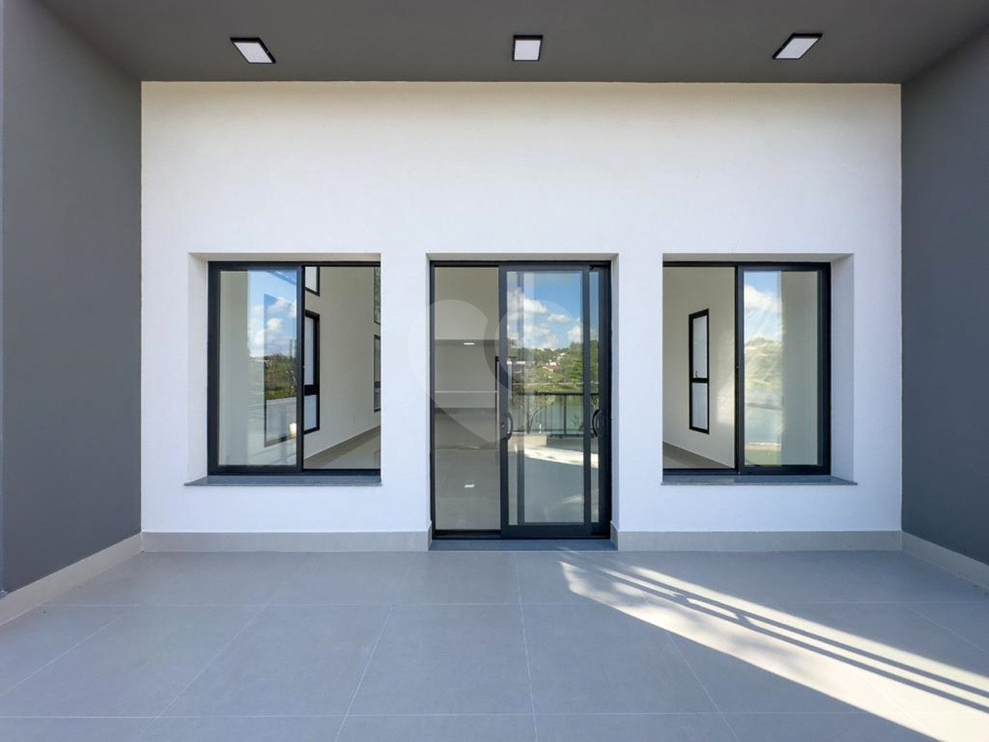 Casa à venda com 4 quartos, sendo 3 suítes, no condomínio Estância Marambaia, Vinhedo - SP