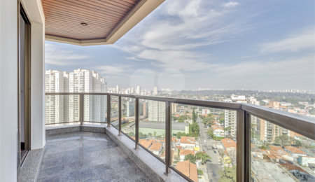 Apartamento à venda com 2 quartos, sendo 1 suíte,  em Campo Belo, São Paulo, SP
