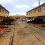 Casa à venda com 3 quartos, sendo 1 suíte, no condomínio Vila das Macieiras, São Paulo - SP