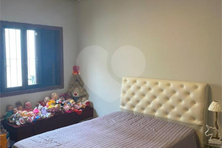 Casa à venda com 3 quartos, sendo 1 suíte,  em Vila Oliveira, Mogi das Cruzes, SP