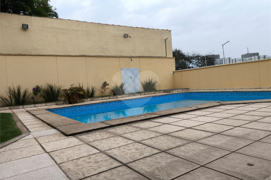 Sobrado à venda com 4 suítes em Jardim Floresta, São Paulo, SP
