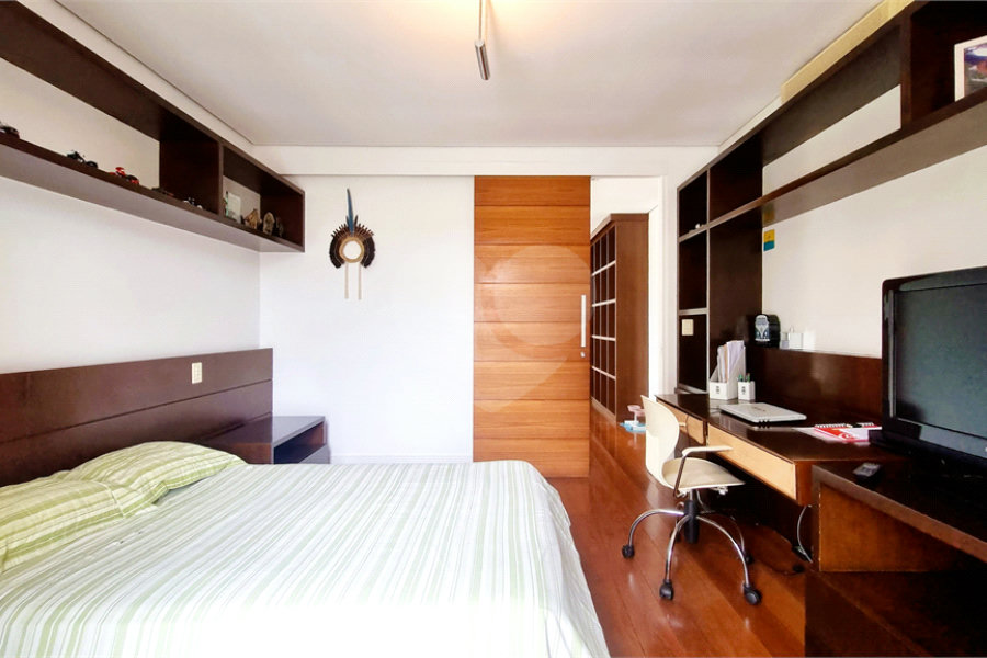 Casa à venda ou para alugar com 5 suítes em Serra da Cantareira, Mairiporã, SP