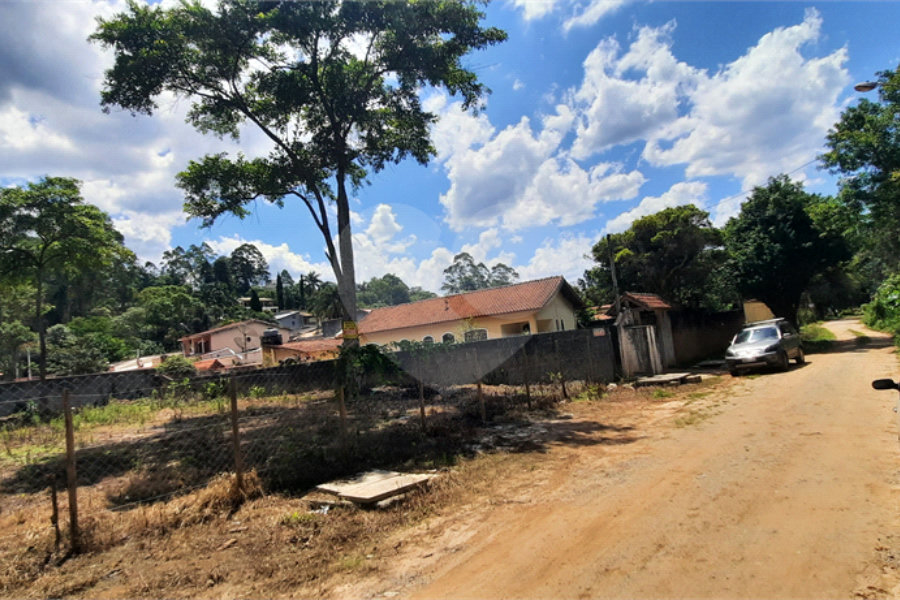 Terreno à venda em Mantiqueira, Mairiporã, SP