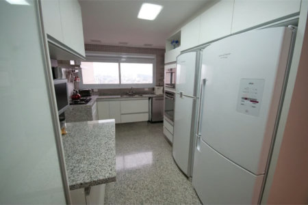 Apartamento à venda com 4 quartos, sendo 3 suítes, em Vila Romana, São Paulo, SP