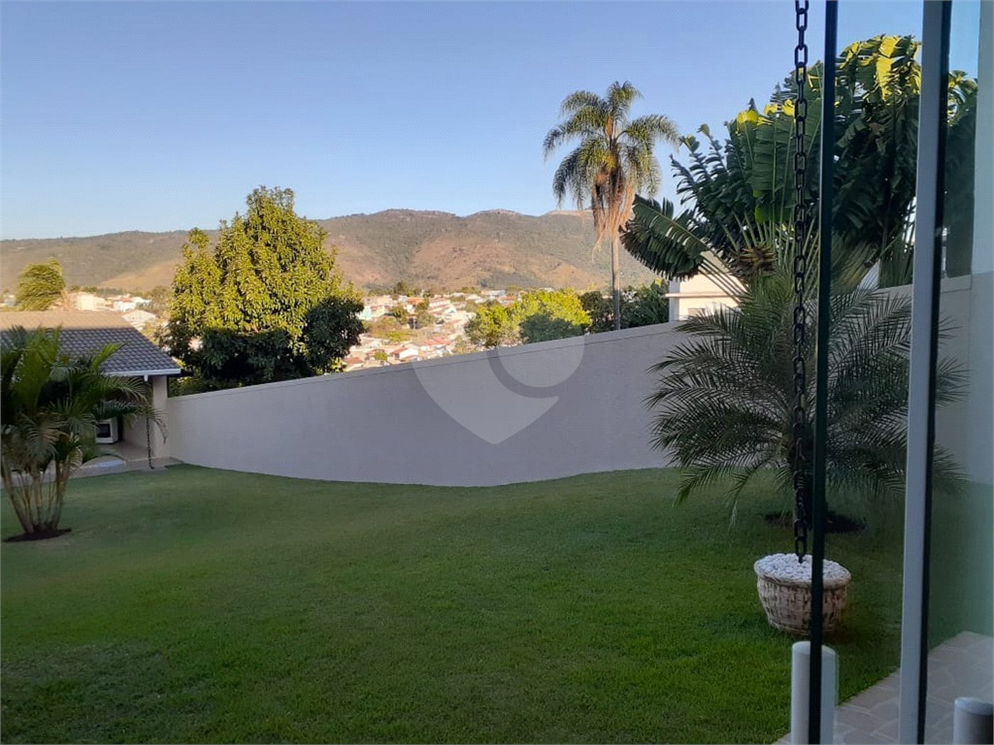 Sobrado à venda com 3 quartos, sendo 1 suíte,  em Jardim Paulista, Atibaia, SP