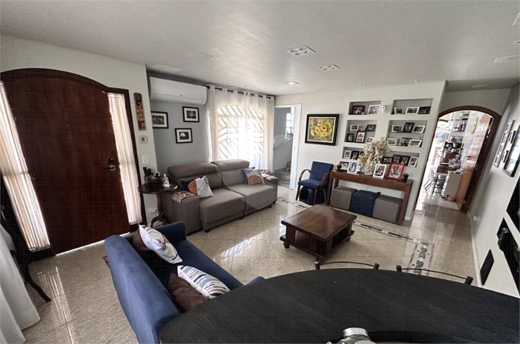 Casa à venda com 3 quartos, sendo 1 suíte,  no condomínio Residencial Nabuco de Araújo, São Paulo - SP