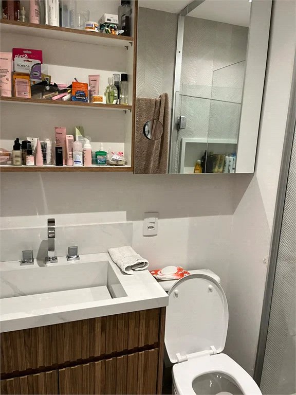 Apartamento à venda ou para alugar com 1 suíte em Pinheiros, São Paulo, SP
