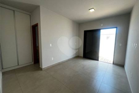 Casa à venda com 3 quartos, sendo 1 suíte, em Terras de Santo Antônio, Itapetininga, SP