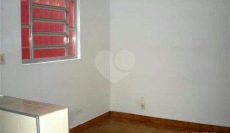 Sobrado à venda com 3 quartos, sendo 1 suíte,  em Vila Nivi, São Paulo, SP