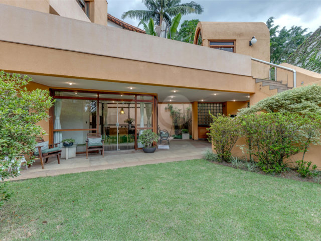 Casa à venda com 5 quartos, sendo 4 suítes,  em Alto da Boa Vista, São Paulo, SP