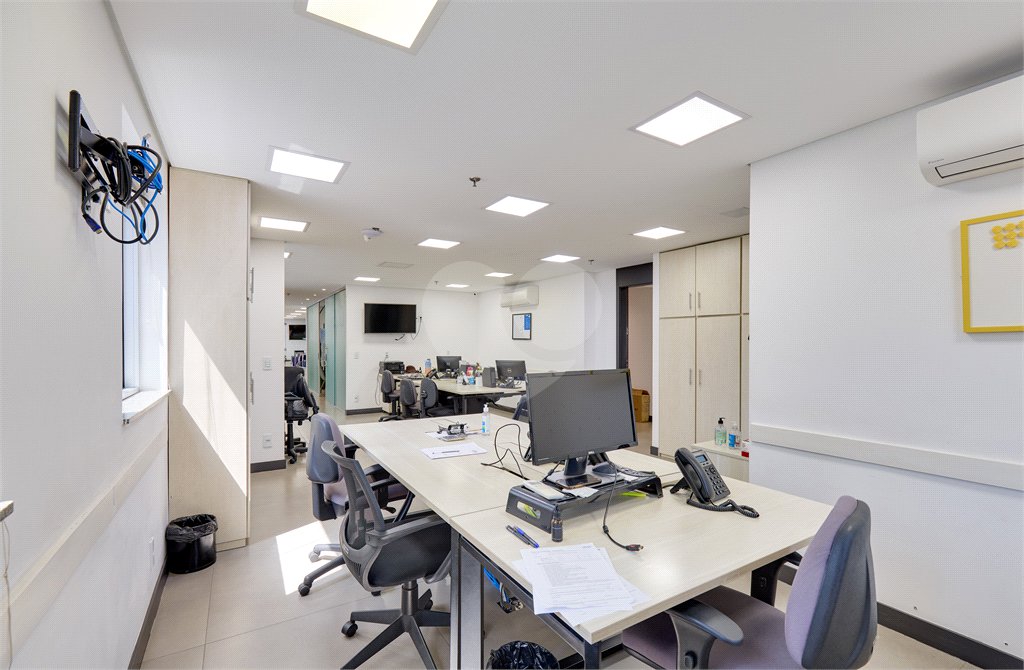 Sala comercial á venda em Santo Amaro, São Paulo - SP