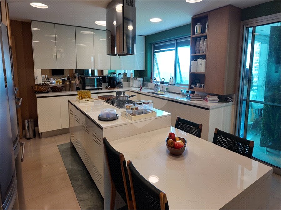 Apartamento à venda com 4 suítes em Barra da Tijuca, Rio de Janeiro, RJ