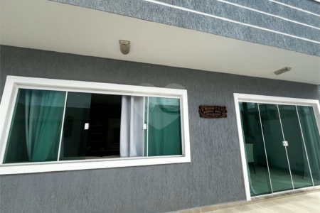 Casa à venda com 4 quartos, sendo 2 suítes, em Peró, Cabo Frio, RJ