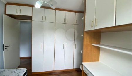 Apartamento à venda com 2 quartos, sendo 1 suíte,  em Parque São Domingos, São Paulo, SP