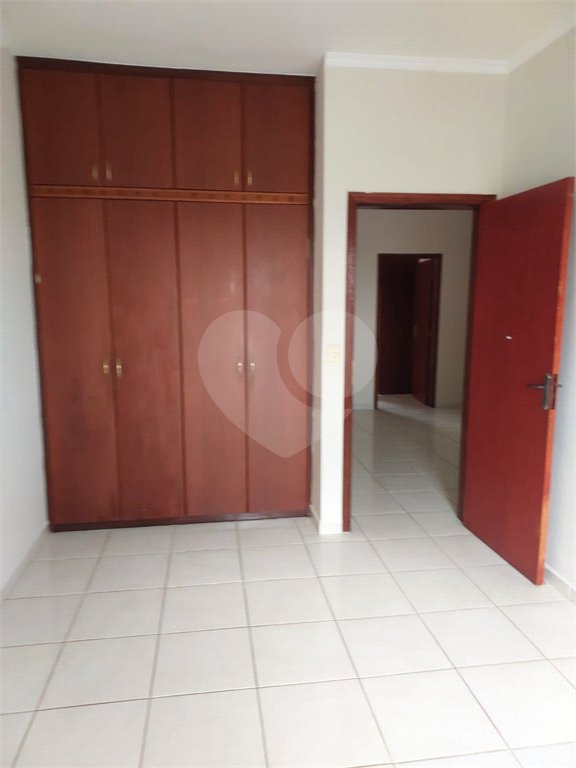 Sobrado à venda com 3 quartos, sendo 1 suíte,  em Jardim Regina, Indaiatuba, SP