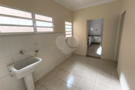Casa à venda com 5 quartos, sendo 1 suíte,  em Jardim Colombo, Itapetininga, SP