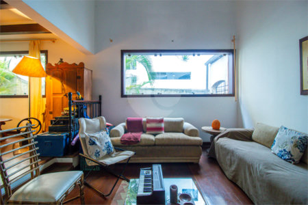 Casa à venda com 4 quartos, sendo 2 suítes, em Chácara Flora, São Paulo, SP