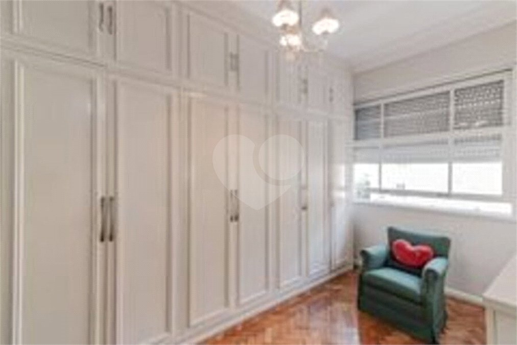 Apartamento à venda com 5 quartos, sendo 1 suíte,  em Copacabana, Rio de Janeiro, RJ