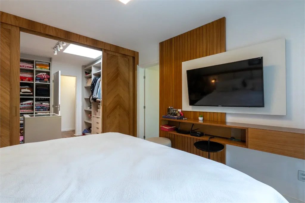 Casa à venda com 3 suítes em Retiro Morumbi, São Paulo, SP