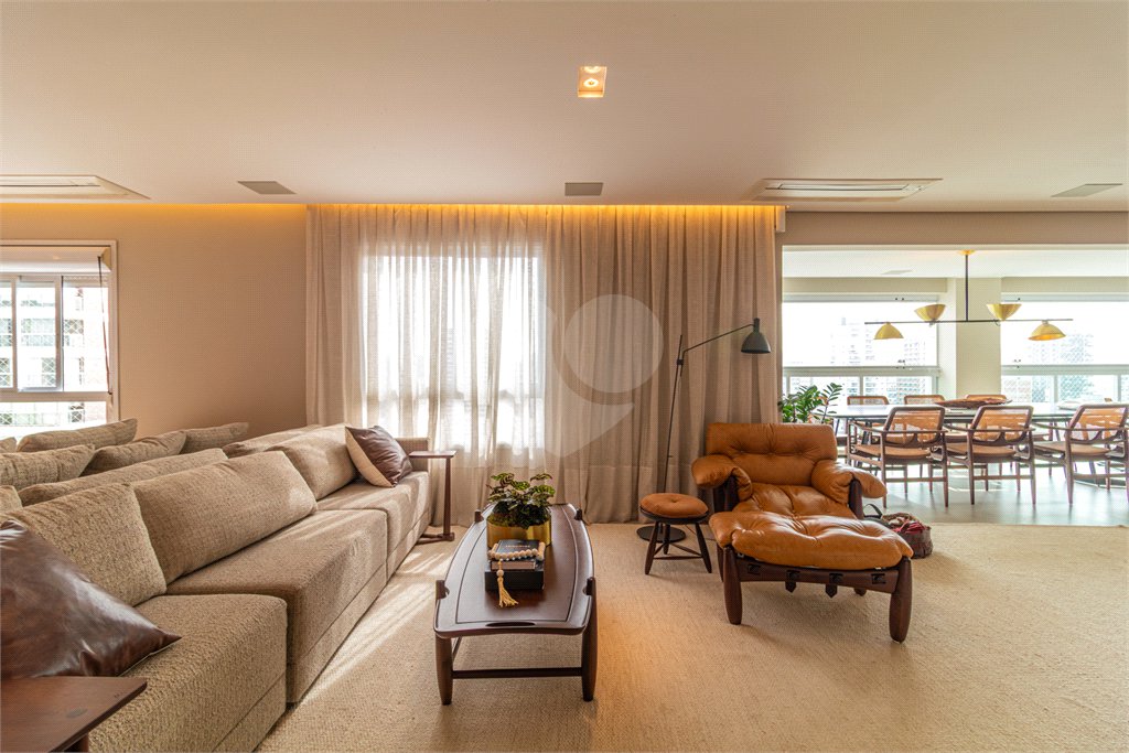 Apartamento à venda com 3 suítes em Vila Olímpia, São Paulo, SP