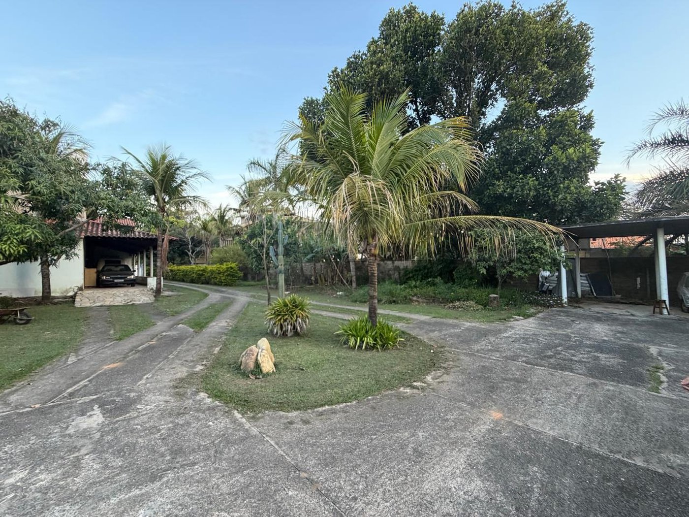 Casa Térrea à venda com 9 quartos, sendo 2 suítes, no condomínio Seranila, Monte Mor - SP