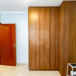 Sobrado à venda com 4 quartos, sendo 1 suíte,  em Vila Sônia, São Paulo, SP
