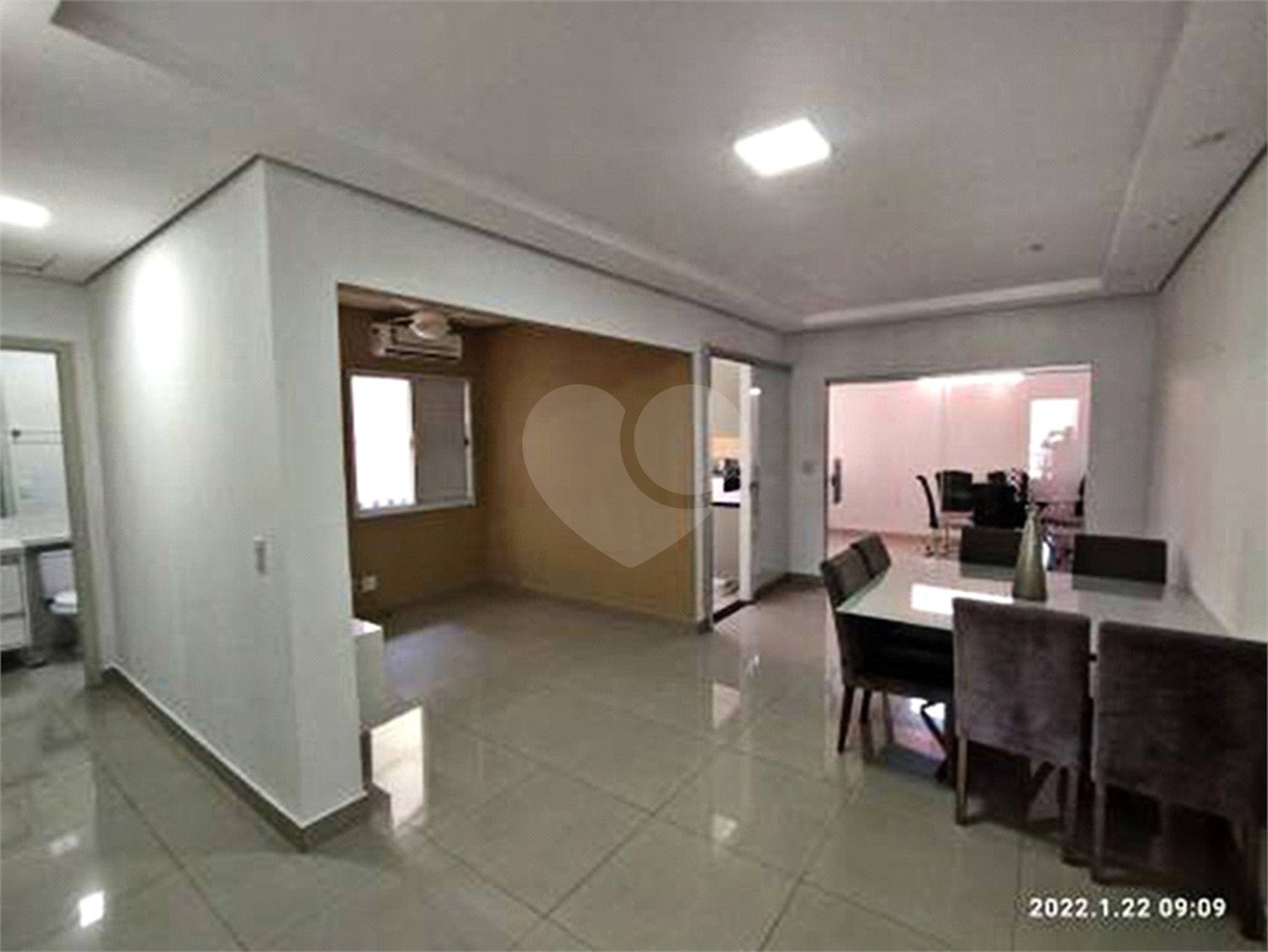 Casa à venda com 2 quartos, sendo 1 suíte, no condomínio Residencial Mônaco, Cuiabá - MT