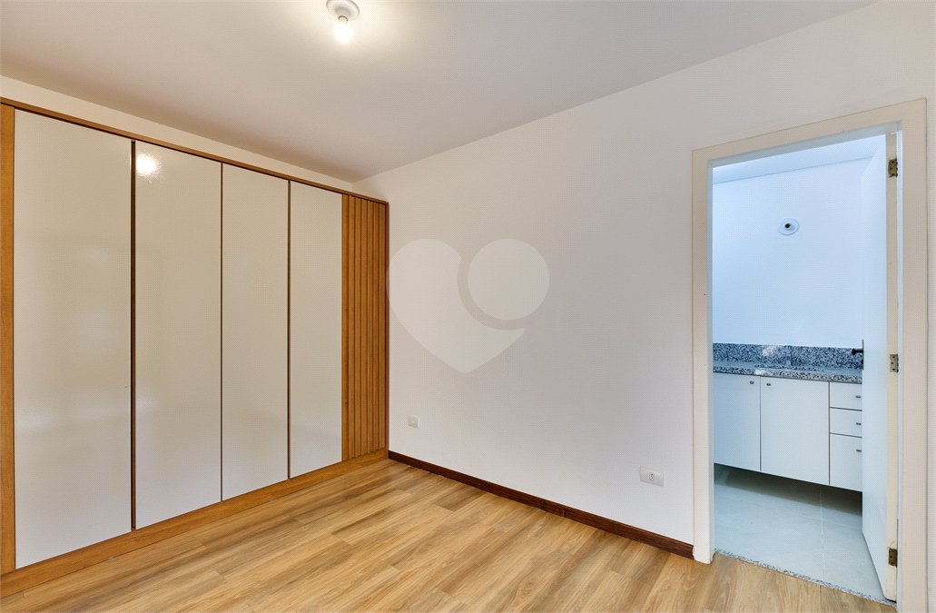 Casa para alugar com 5 quartos, sendo 3 suítes,  em Chácara Monte Alegre, São Paulo, SP