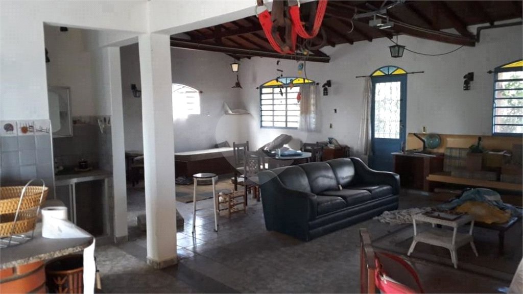 Chácara à venda com 3 quartos, sendo 2 suítes, em Chácara Companheiros, Jundiaí, SP