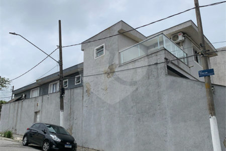 Sobrado à venda com 3 suítes em Vila Nivi, São Paulo, SP