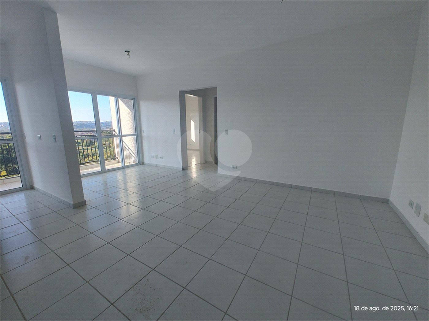 Apartamento para alugar com 2 quartos em Jardim das Palmeiras, Atibaia, SP