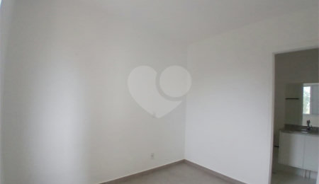 Apartamento à venda com 2 quartos, sendo 1 suíte,  em Chácaras Manão, Mairinque, SP