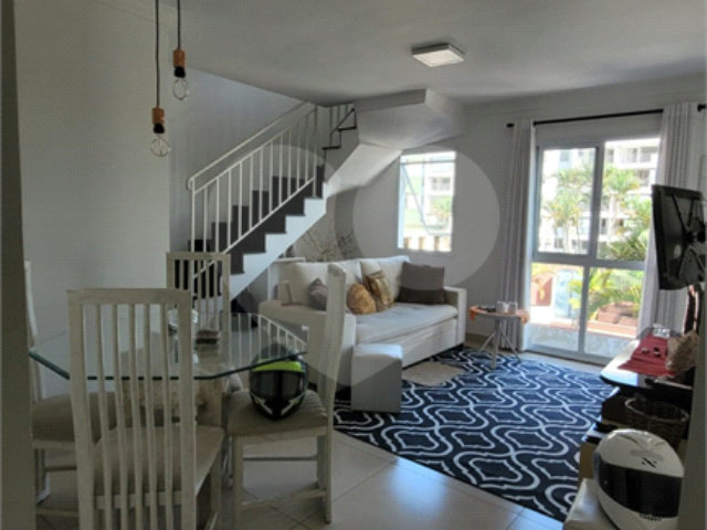 Casa à venda com 2 suítes no condomínio Residencial Sophia, São Paulo - SP