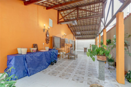 Casa Térrea à venda com 4 quartos, sendo 3 suítes, em Interlagos, São Paulo, SP