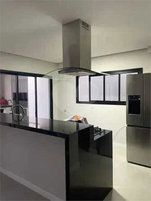 Casa à venda com 3 quartos, sendo 1 suíte, no condomínio Residencial Villagio Wanel, Sorocaba - SP