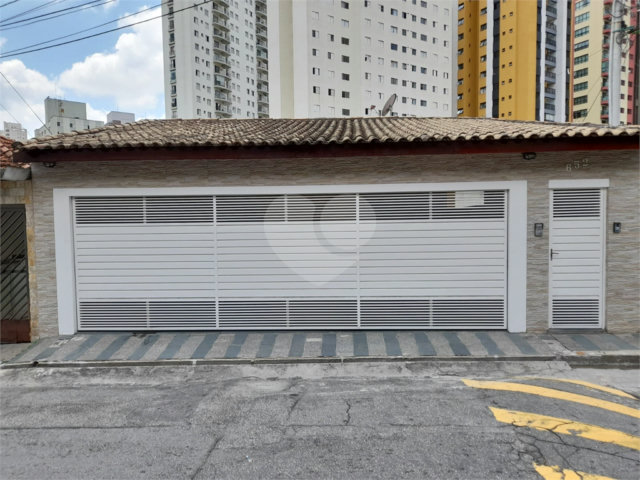Sobrado à venda com 4 quartos, sendo 1 suíte,  em Chora Menino, São Paulo, SP
