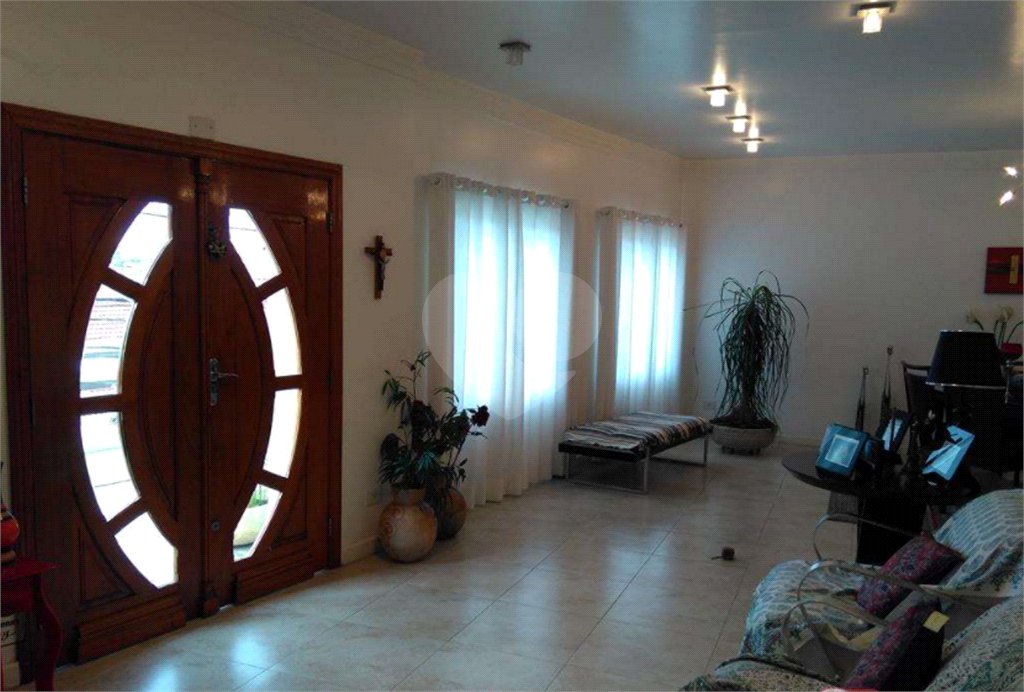 Sobrado à venda com 3 quartos, sendo 1 suíte, em Tremembé, São Paulo, SP